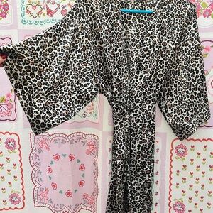 Victoria's Secret chic leopard print silky robe